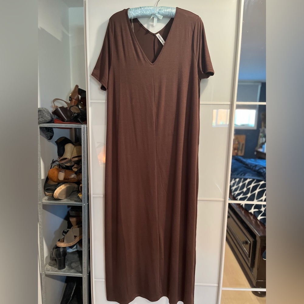 Zenana Outfitters Brown V-Neck Casual Maxi Dress